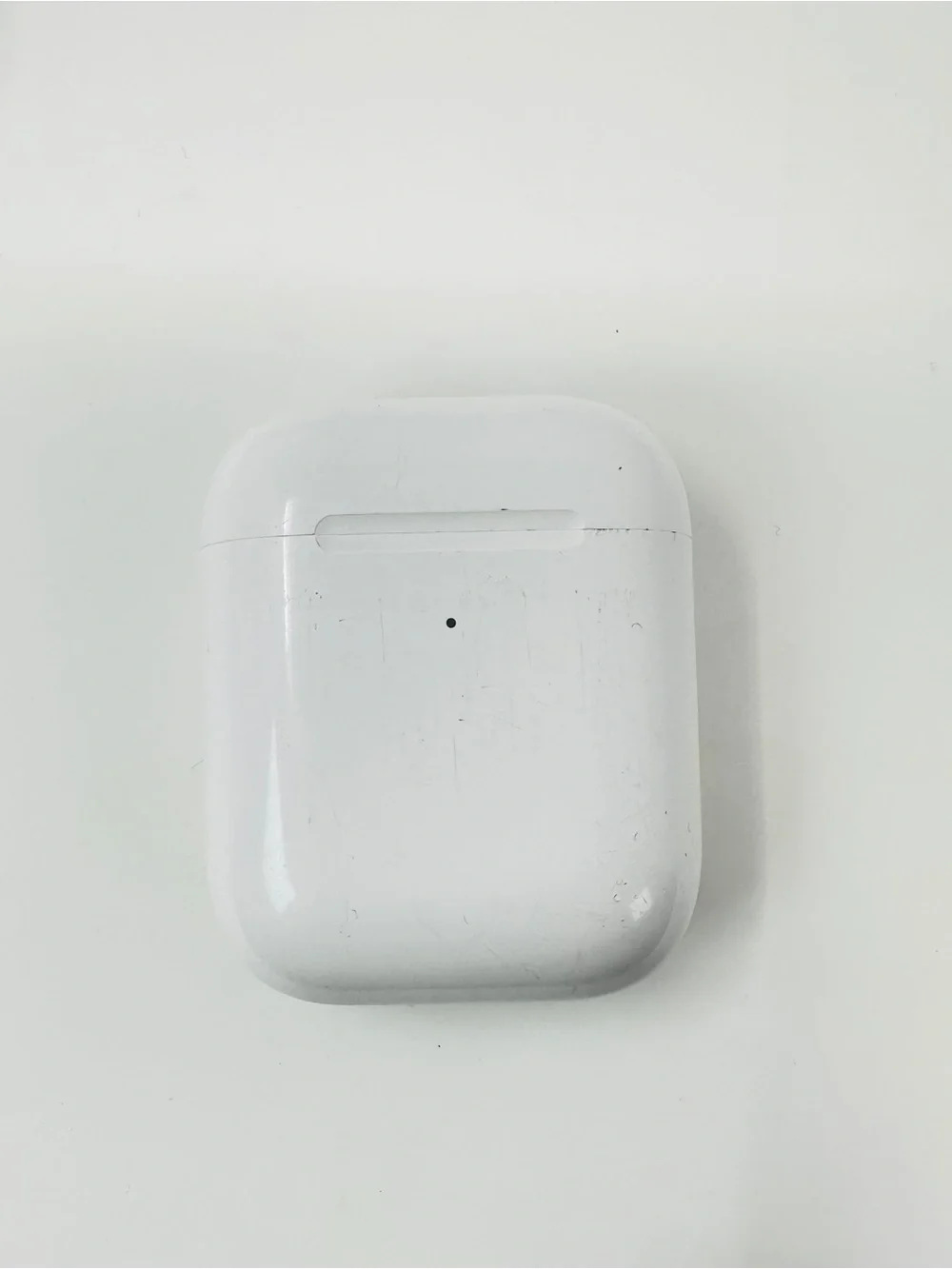 Apple AirPods 2nd Gen Wireless Charging Case (A1938) + Wired EarPods Bundle